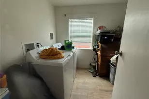 1555 McDonald Ave, Wilmington, CA 90744 - Photo 18