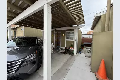 1555 McDonald Avenue, Wilmington, CA 90744 - Photo 4