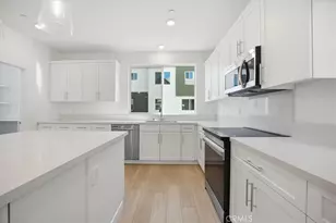 27315 Bear Creek Ln, Valencia, CA 91381 - Photo 12