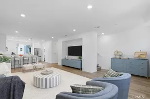 27317 Bear Creek Ln, Valencia, CA 91381 - Photo 12