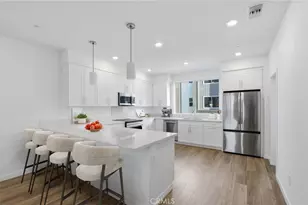 27317 Bear Creek Ln, Valencia, CA 91381 - Photo 6