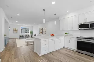 27317 Bear Creek Ln, Valencia, CA 91381 - Photo 8