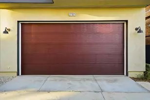 27321 Bear Creek Ln, Valencia, CA 91381 - Photo 30