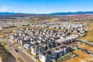 27321 Bear Creek Ln, Valencia, CA 91381 - Photo 52