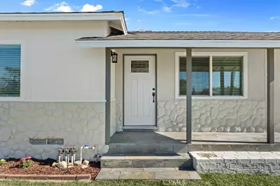 8981 Cypress, Fontana, CA 92335 - Photo 6