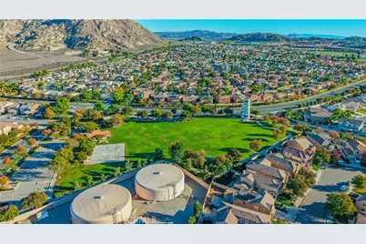 3902 Bluff, Perris, CA 92571 - Photo 42