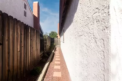 2074 Valleywood Street, Colton, CA 92324 - Photo 24