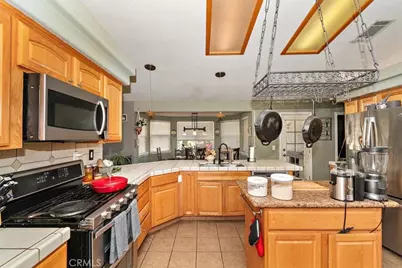 12730 Fir Street, Oak Hills, CA 92344 - Photo 8