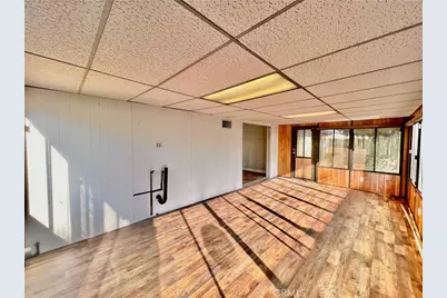 8654 Greenpoint Avenue, Riverside, CA 92503 - Photo 12