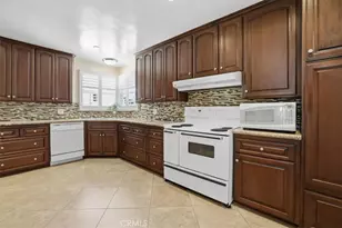 2845 Iron Hills Way, Riverside, CA 92506 - Photo 14