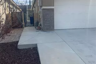 18319 Lapis Ln, San Bernardino, CA 92407 - Photo 6