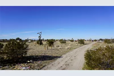 0 118th, Sun Village, CA 93543 - Photo 20