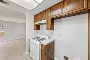 14988 Long View Dr, Fontana, CA 92337 - Photo 12