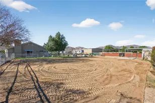 30290 Steen, Nuevo, CA 92567 - Photo 36