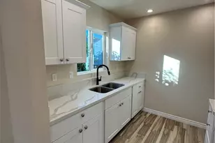 119 W Francis St, Corona, CA 92882 - Photo 6