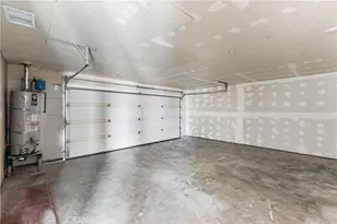 11426 Tamarisk, Hesperia, CA 92345 - Photo 18