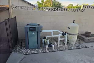 8725 Boxwood Ct, Fontana, CA 92335 - Photo 42