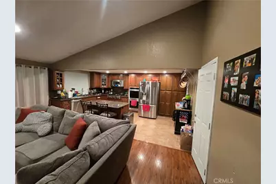 8725 Boxwood Ct, Fontana, CA 92335 - Photo 6