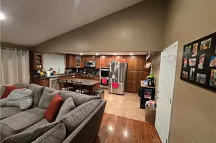 8725 Boxwood Ct, Fontana, CA 92335 - Photo 6