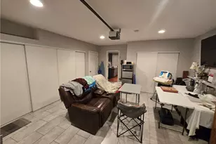 8725 Boxwood Ct, Fontana, CA 92335 - Photo 10