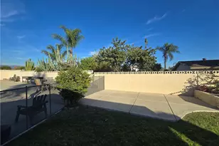 8725 Boxwood Ct, Fontana, CA 92335 - Photo 38