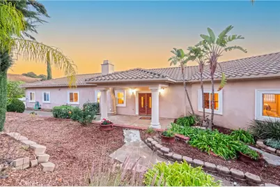 20759 Gabriella Lane, Murrieta, CA 92562 - Photo 8