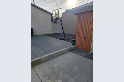 12049 California, Yucaipa, CA 92399 - Photo 10