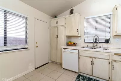 1509 Portrait, Perris, CA 92571 - Photo 12