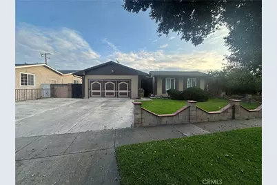 1728 W Flora, Santa Ana, CA 92704 - Photo 2
