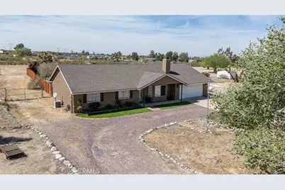 12186 Desert Ranch, Phelan, CA 92371 - Photo 2