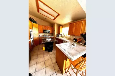 17429 Trinity Drive, Hesperia, CA 92345 - Photo 8