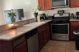 460 Oswell St, Bakersfield, CA 93307 - Photo 6