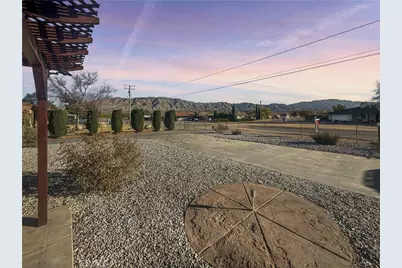 19224 Madrone Street, Hesperia, CA 92345 - Photo 8