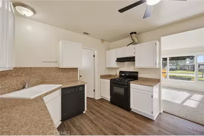 8971 Glencoe Drive, Riverside, CA 92503 - Photo 12