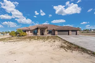 11423 Desert View, Pinon Hills, CA 92372 - Photo 10