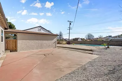 4043 Olive, Chino, CA 91710 - Photo 32