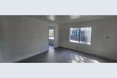 995 Pomona Road #33, Corona, CA 92882 - Photo 4