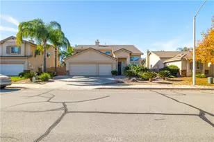 27075 Comet View Ct, Menifee, CA 92585 - Photo 2