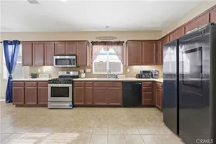 19830 Silverwood Dr, Lake Elsinore, CA 92530 - Photo 4