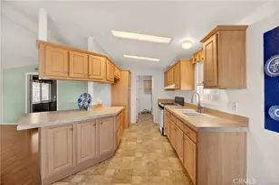 725 W Thornton, Hemet, CA 92543 - Photo 4