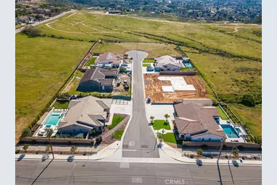 7955 Featherstone Court, Riverside, CA 92506 - Photo 4