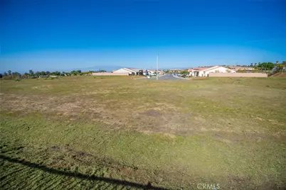 7955 Featherstone Court, Riverside, CA 92506 - Photo 12