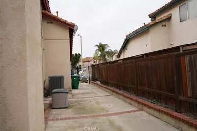 24054 Bearskin, Murrieta, CA 92562 - Photo 32