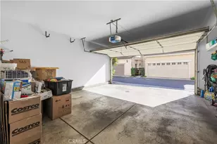 9001 Owensmouth, Canoga Park, CA 91304 - Photo 12