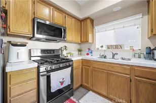 9001 Owensmouth, Canoga Park, CA 91304 - Photo 6