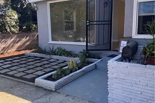 9220 Birdvale, Downey, CA 90242 - Photo 2