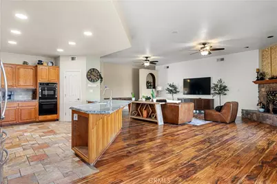 17492 Mariposa Avenue, Riverside, CA 92504 - Photo 16