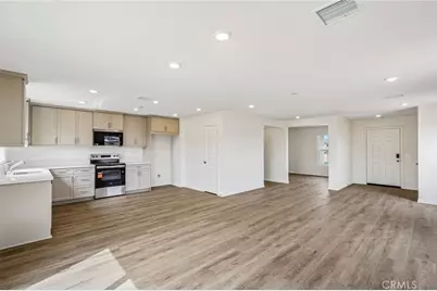 10635 Sea Venture Way, Victorville, CA 92394 - Photo 8