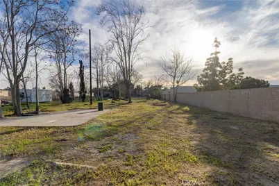 4166 Strong St, Riverside, CA 92501 - Photo 6