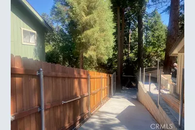 1055 Playground, Crestline, CA 92325 - Photo 16